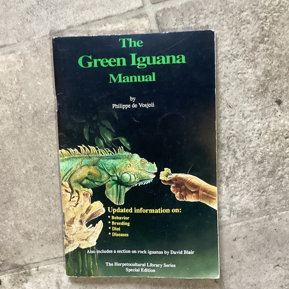 The Green Iguana Manual by Philippe de Vosjoli - Green Cover